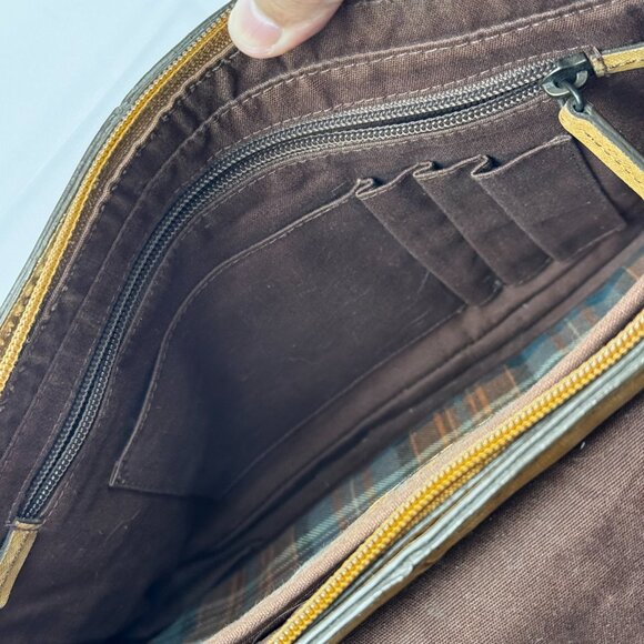 Vtg Fossil Soft Tan Suede Leather Crossbody Messenger Bag Laptop  Adjustable str - Picture 8 of 16